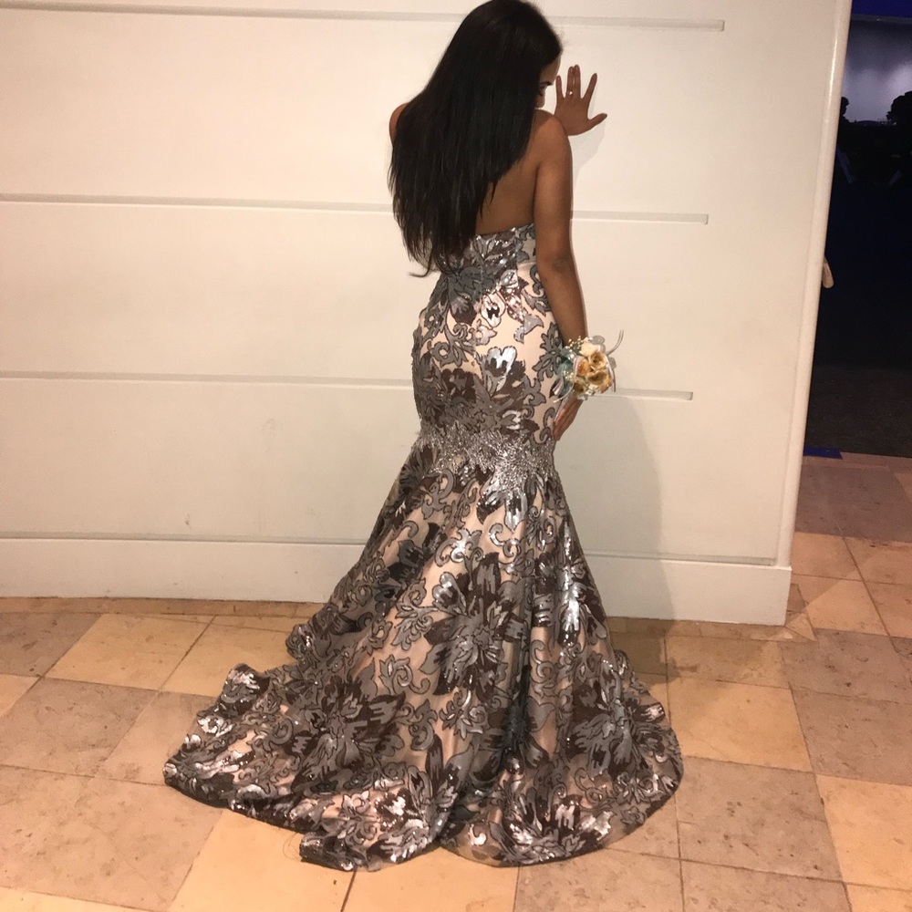Prom dress